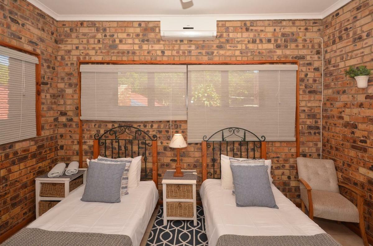 Ironwood Lodge Pennington Bagian luar foto
